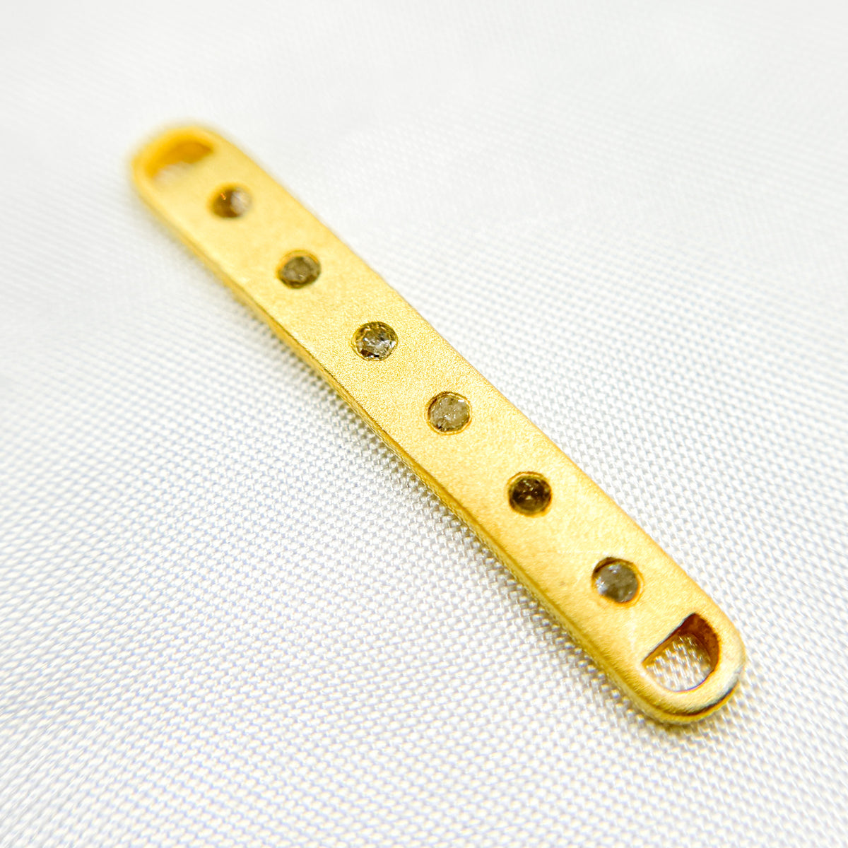 DC976. Diamond Sterling Silver Long Oval Connector