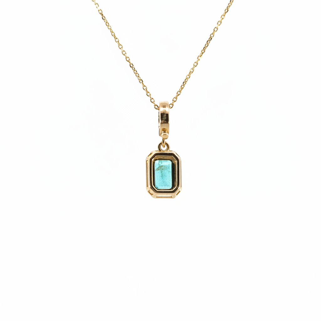 CMZ00366EM6X4. 14K Solid Gold Rectangular-Shaped Emerald Charm