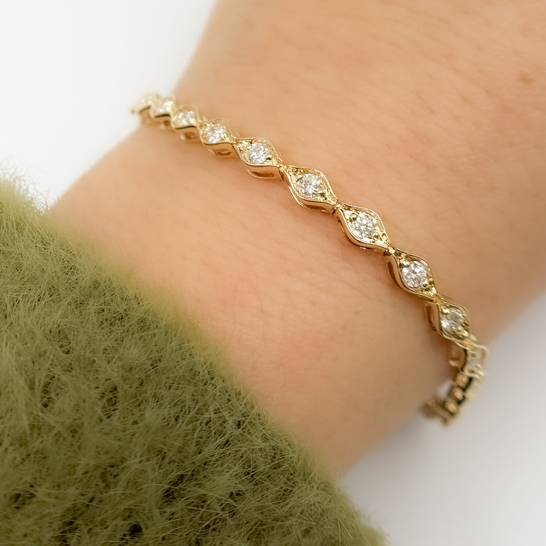 BTN65291. 14K Solid Gold Diamond Bangle