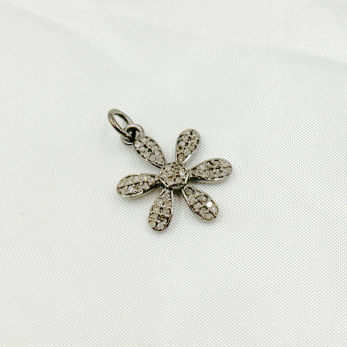 DC449. Diamond Sterling Silver Flower Pendant