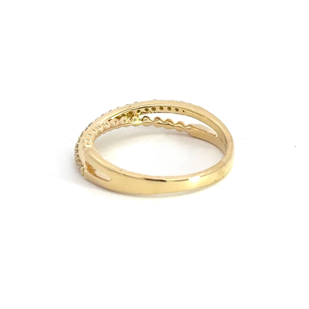 14k Solid Gold Diamond Ring.
