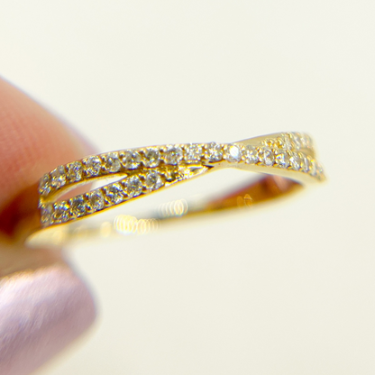14K Solid Gold Diamond Ring.