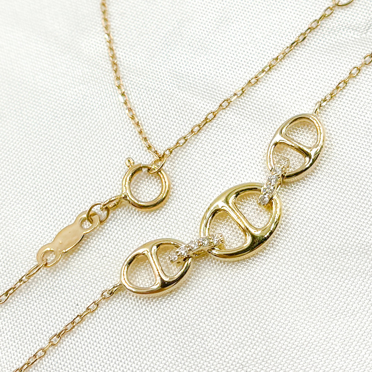 NT404253. 14K Solid Gold Link Diamond Necklace