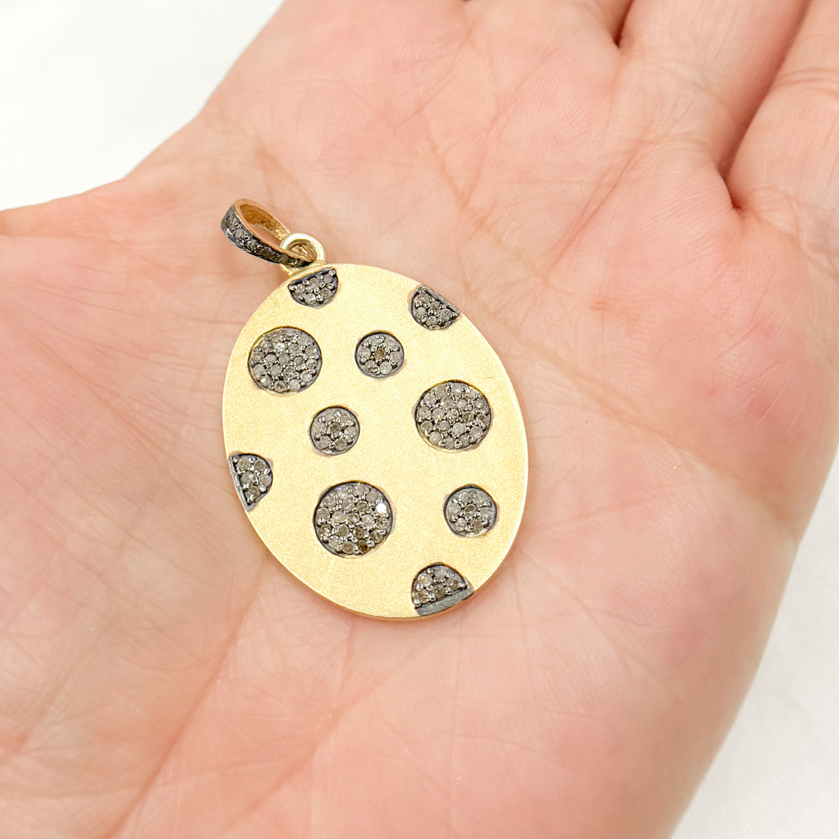 DP399. Diamond Sterling Silver Oval Pendant