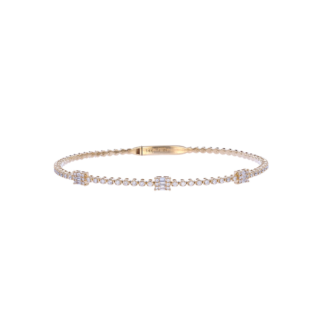 BNG68579. 14K Yellow Solid Gold Diamond Bangle