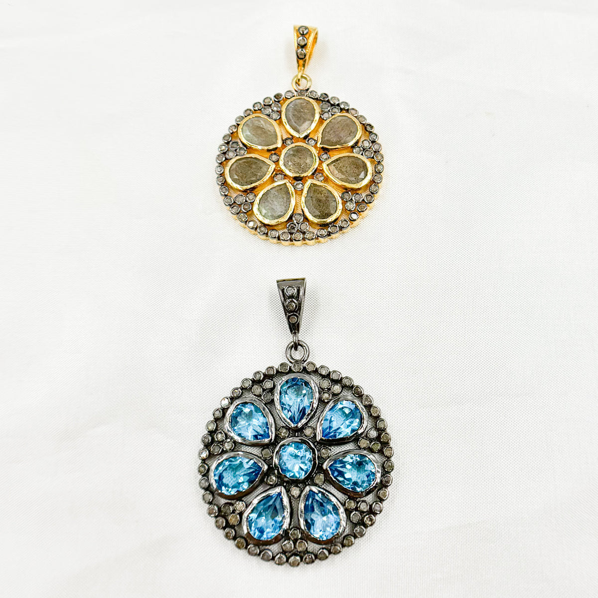 DSP13. Diamond Silver Gemstone Circle Flower Pendant