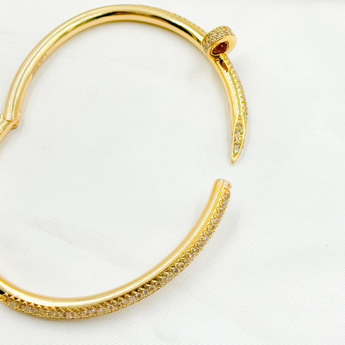 CGDP56. 14K Solid Gold Diamond Bangle