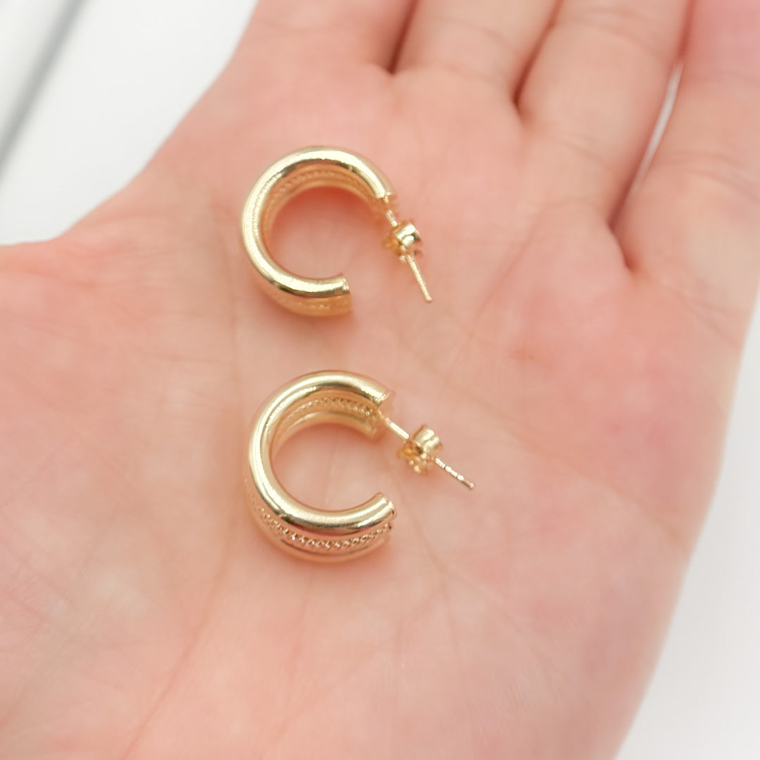15850025518. 14K Solid Gold Smooth and Textured Triple Line Hollow Hoop Earrings
