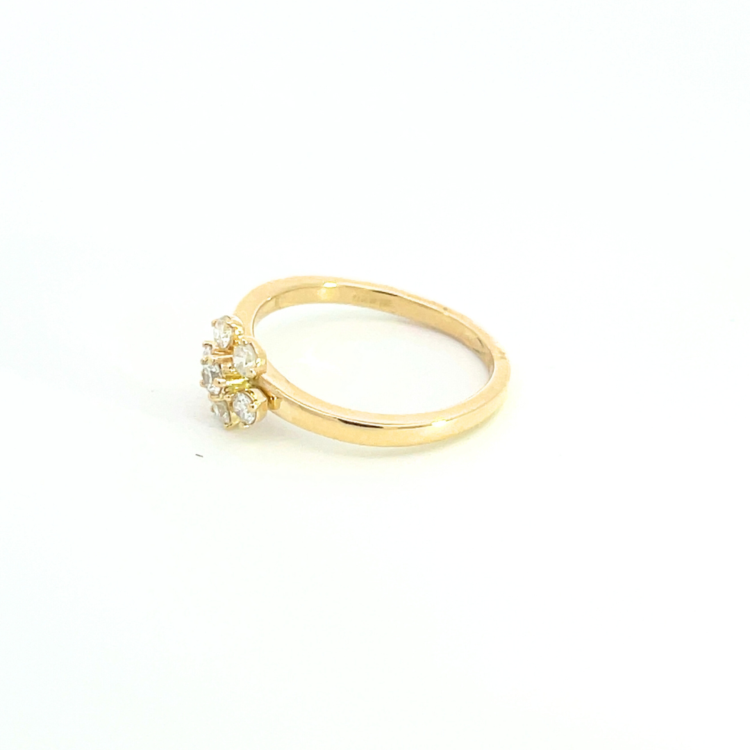 14k Solid Gold Diamond Flower Ring. RN411098