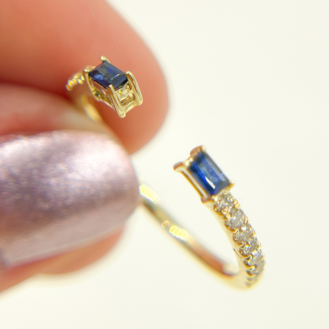 14K Solid Gold Diamond & Blue Sapphire Ring. RFC17394BS