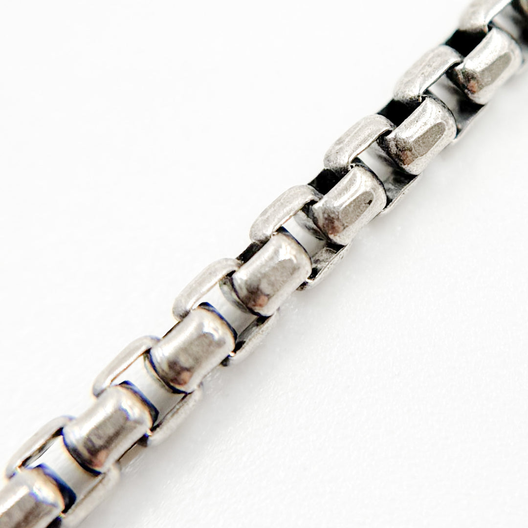 Y49OX. Oxidized Sterling Silver Round Box Chain