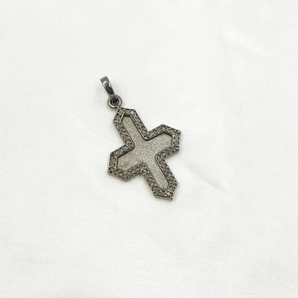 DP372. Diamond Sterling Silver Cross Pendant