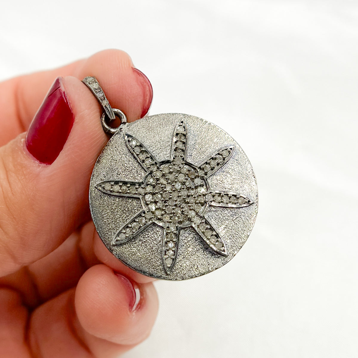 DP348. Diamond & Sterling Silver Round Flower Pendant