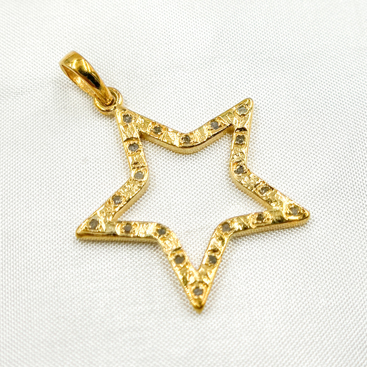 DP370. Diamond Silver Star Pendant