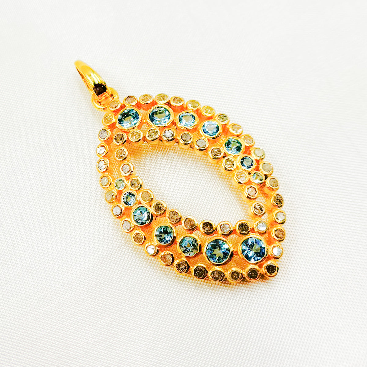 DSP041. Diamond Silver Gemstone Leaf Pendant