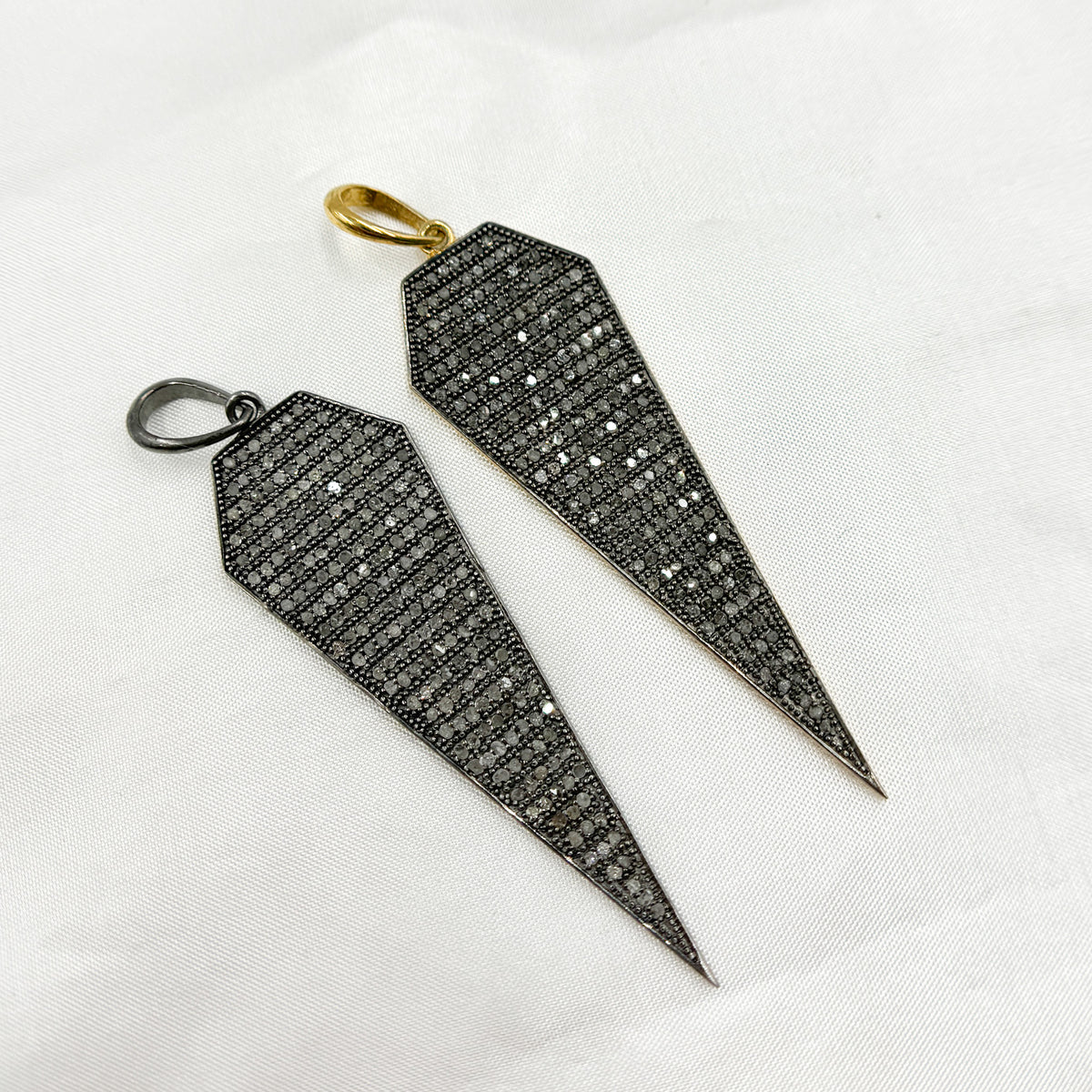 DP053. Diamond & Sterling Silver Arrow Head Pendant