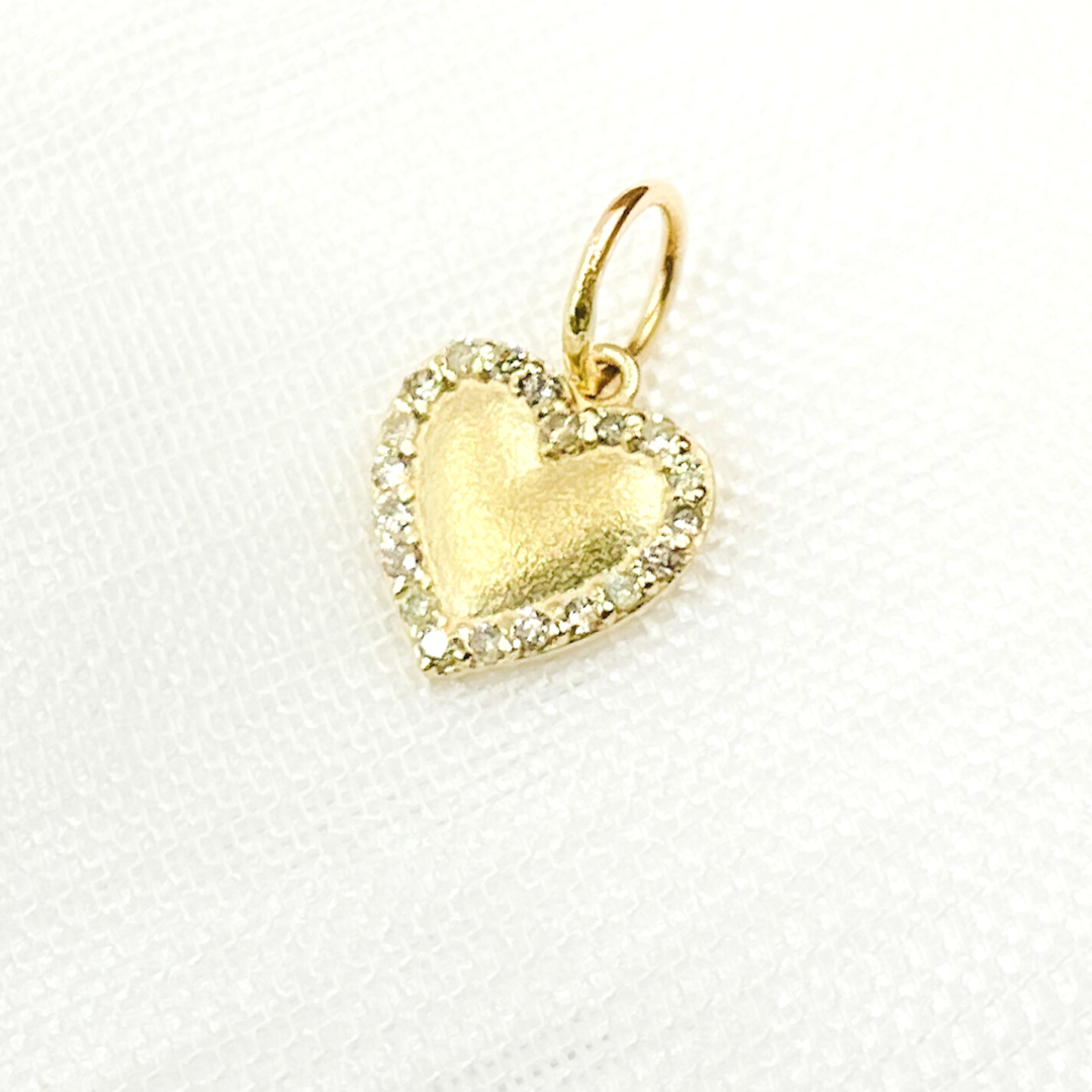 14K Gold Diamond Heart Charm. GDP418