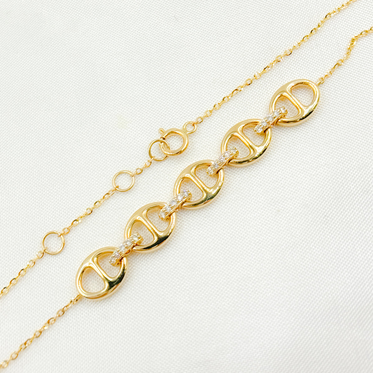 BR402442. 14k Solid Gold Diamond Bracelet