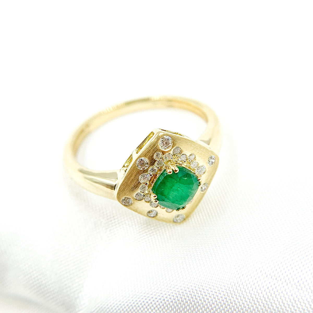 14K Solid Gold Diamond and Gemstone Ring.