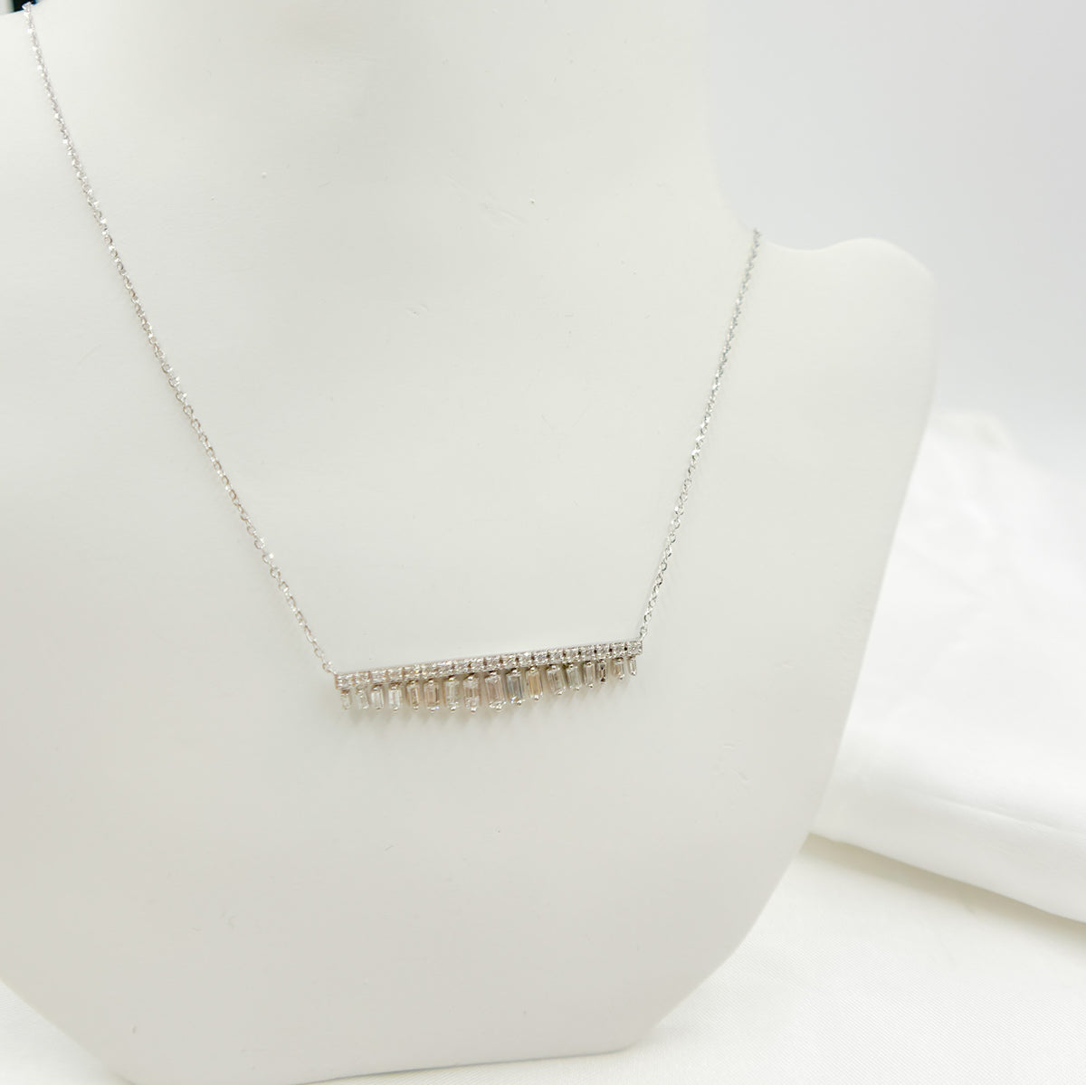 NT403318. 14k Solid Gold Diamond Baguette Necklace