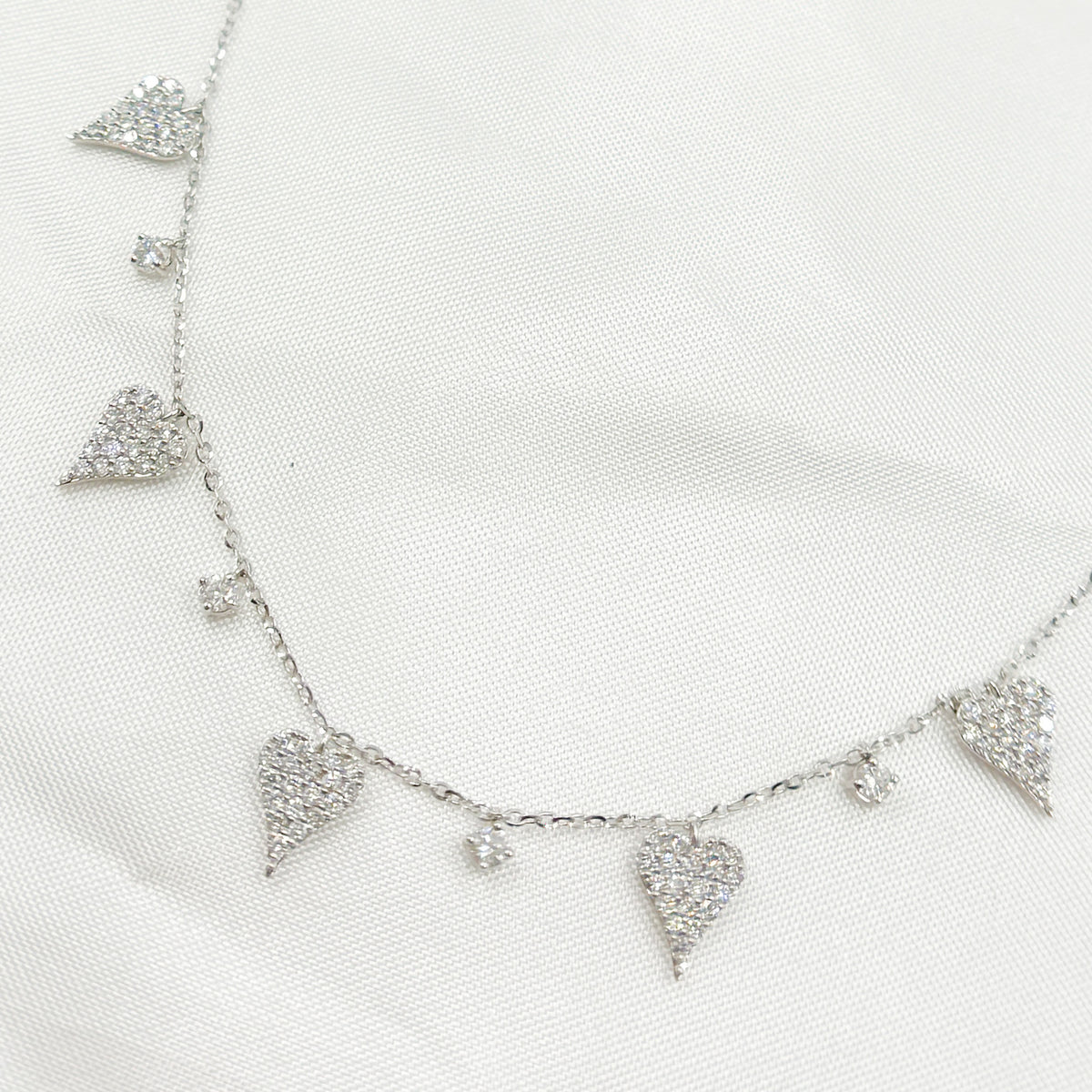 NT402983. 14K Solid Gold Diamond Heart Shape Dangle Necklace