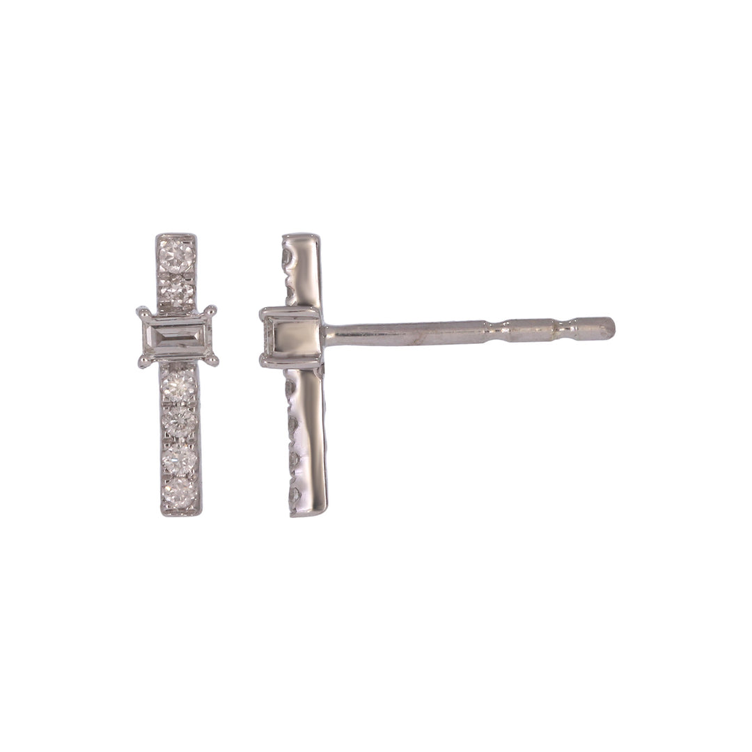 EFB54275. 14K Solid Gold Diamond Bar Studs