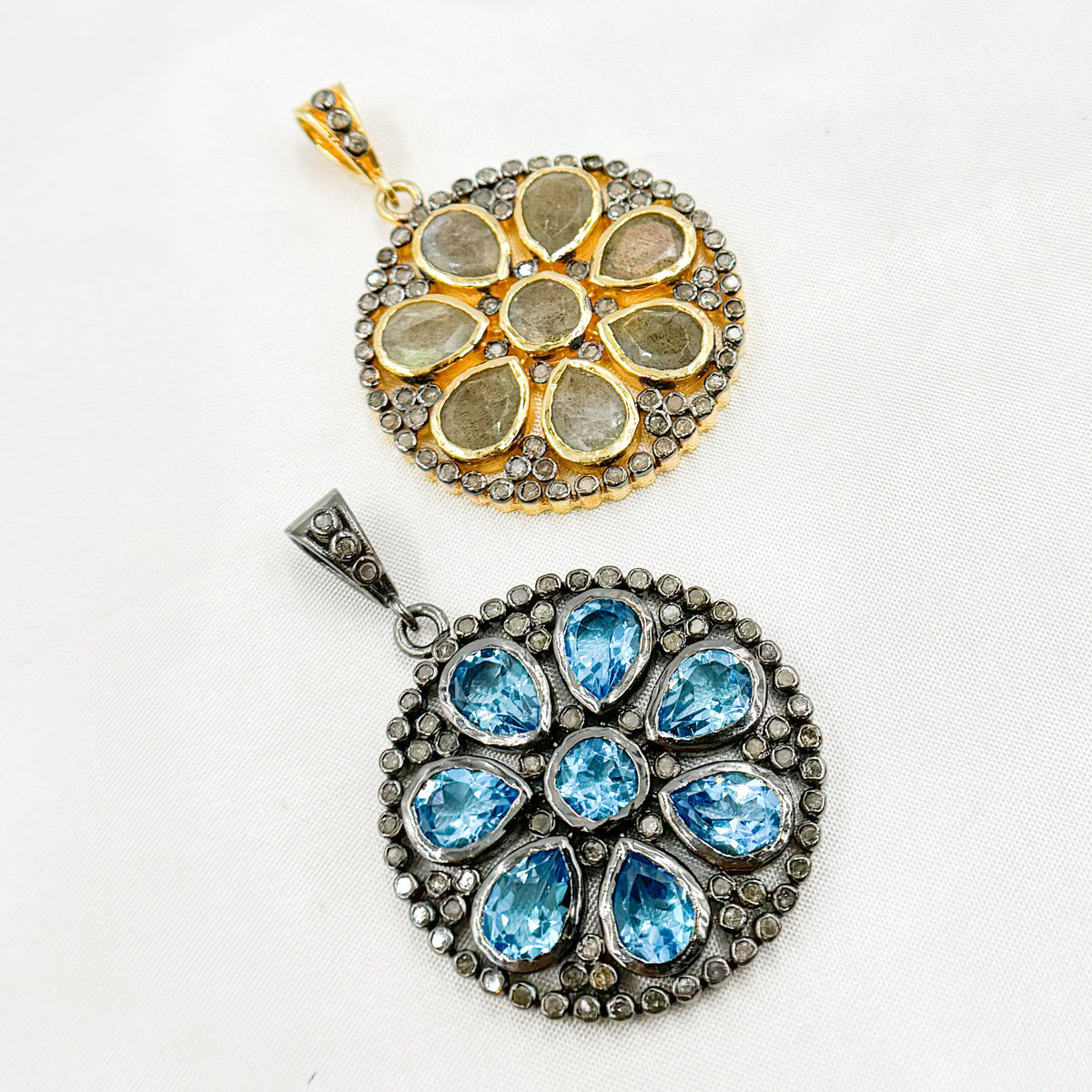 DSP13. Diamond Silver Gemstone Circle Flower Pendant