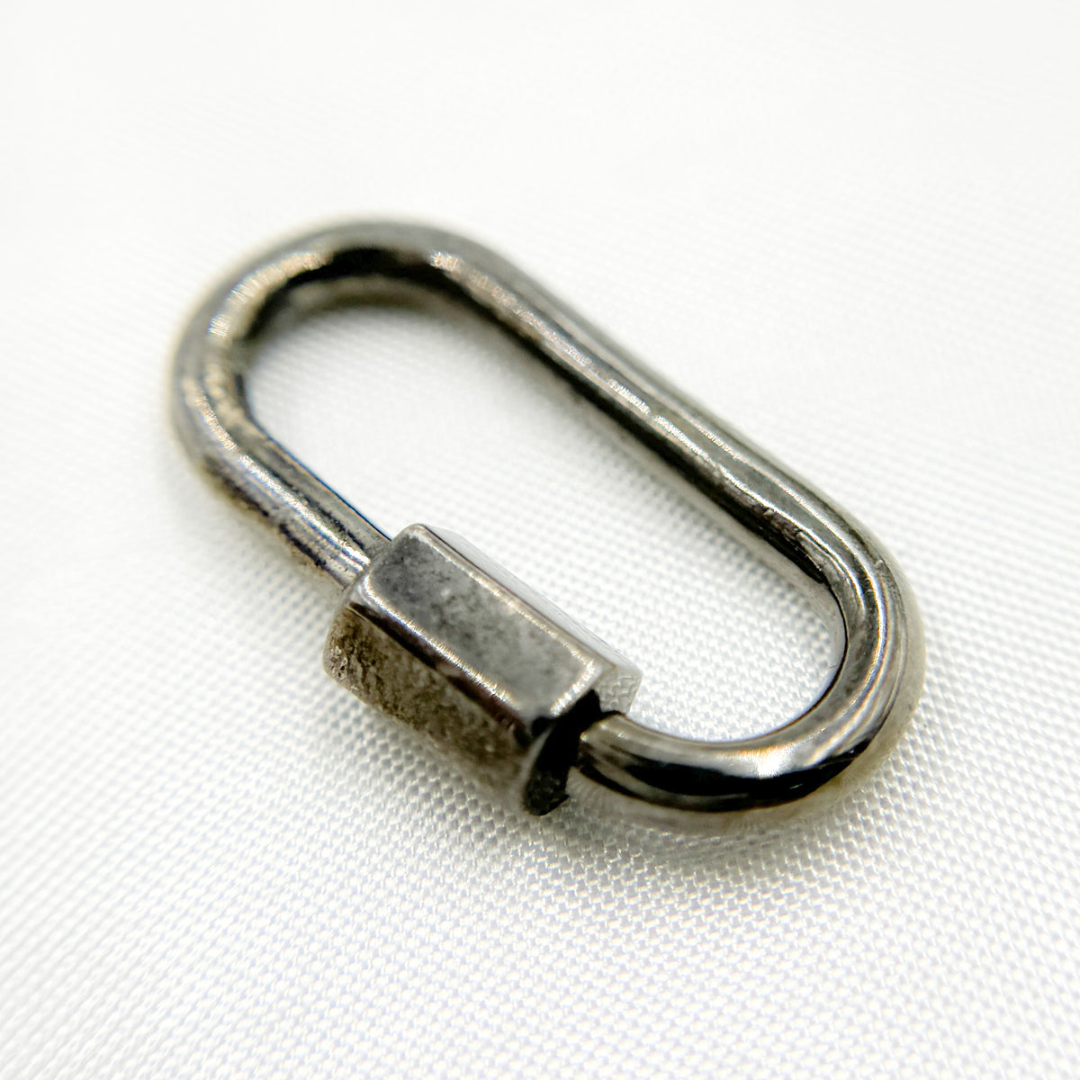 DC603. Sterling Silver Oval Carabiner Clasp