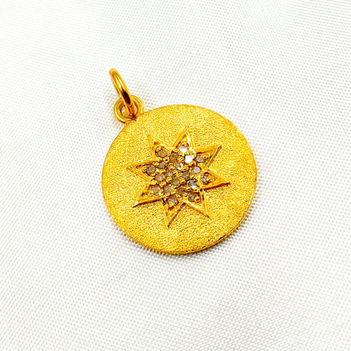 DC216. Diamond & Sterling Silver Round Star Pendant