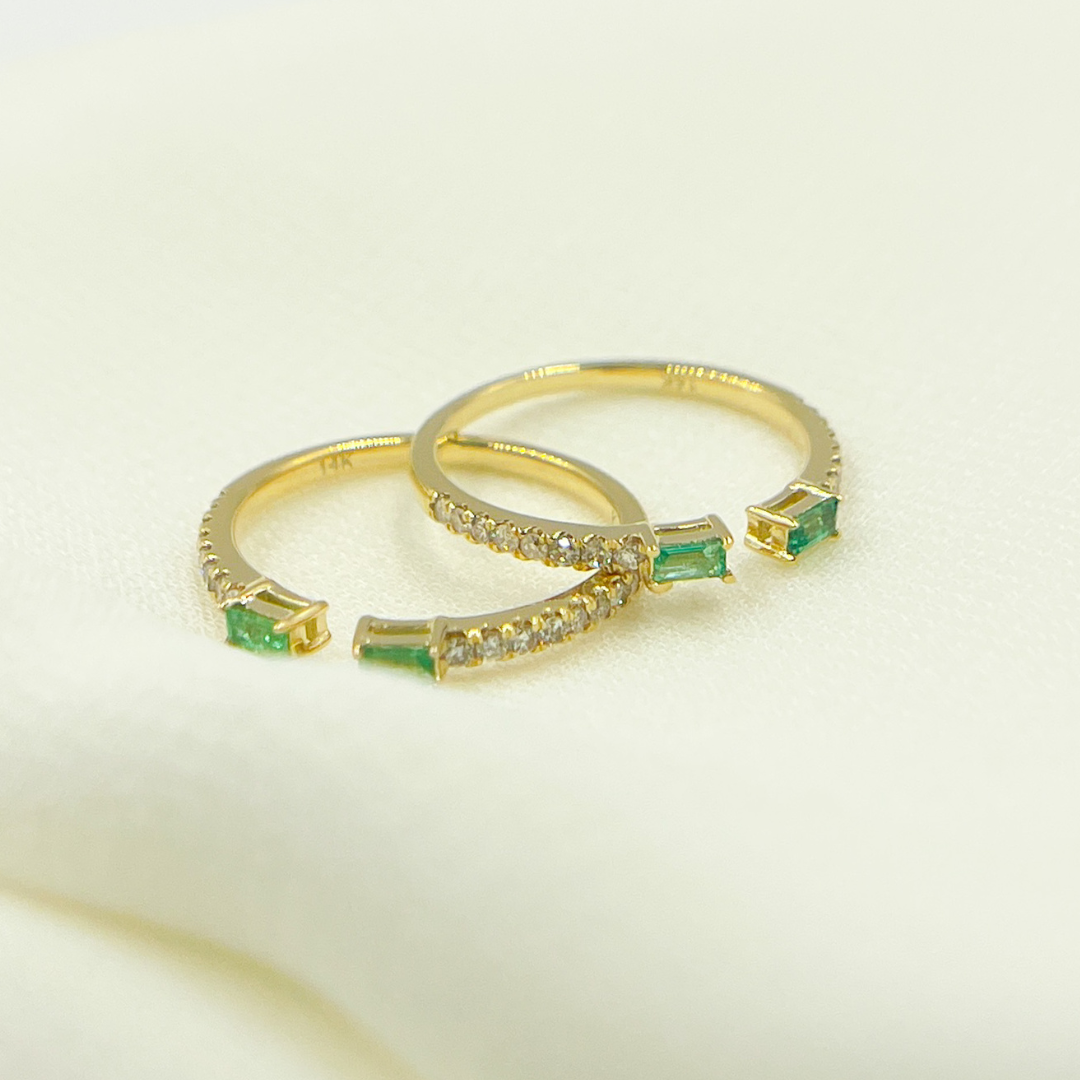 14K Solid Gold Diamond & Emerald Ring. RFC17394EM