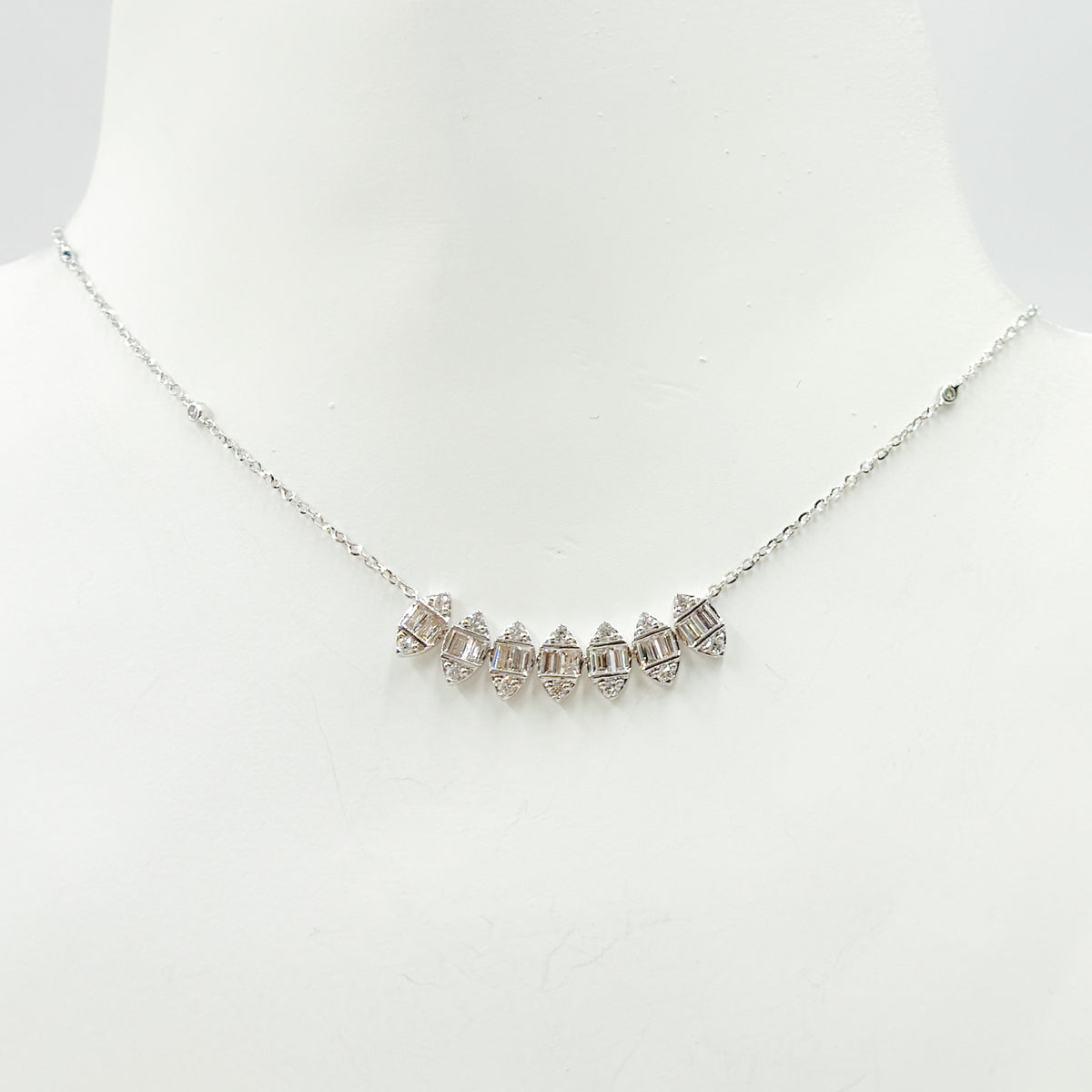 NT403015. 14K Solid Gold Diamond Necklace