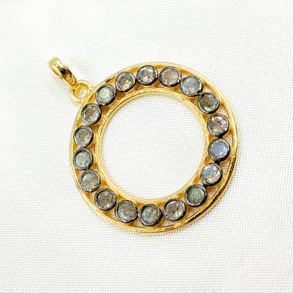 DSP040. Sterling Silver Round Pendant with Gemstone
