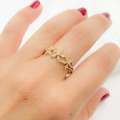 14K Solid Yellow Gold Diamond Flower Ring.