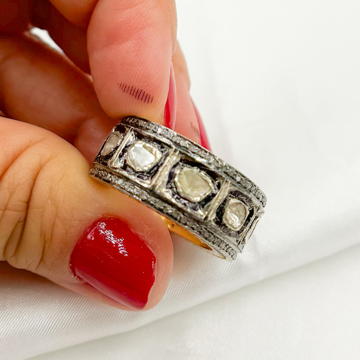 DE012. Diamond Two-Tone Sterling Silver Ring with Polki Diamond