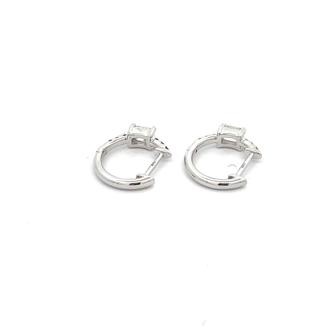 EHI56727. 14k Solid Gold Diamond Huggies