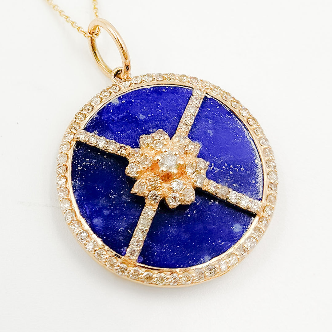 KG159. 14K Gold Flower Round Pendant