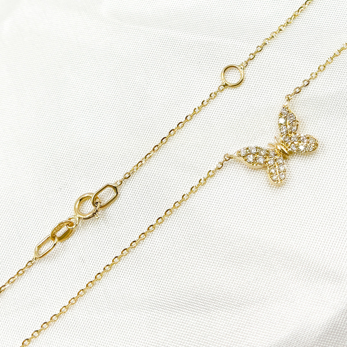 NT404719. 14K Solid Gold Butterfly Shape Diamond Necklace