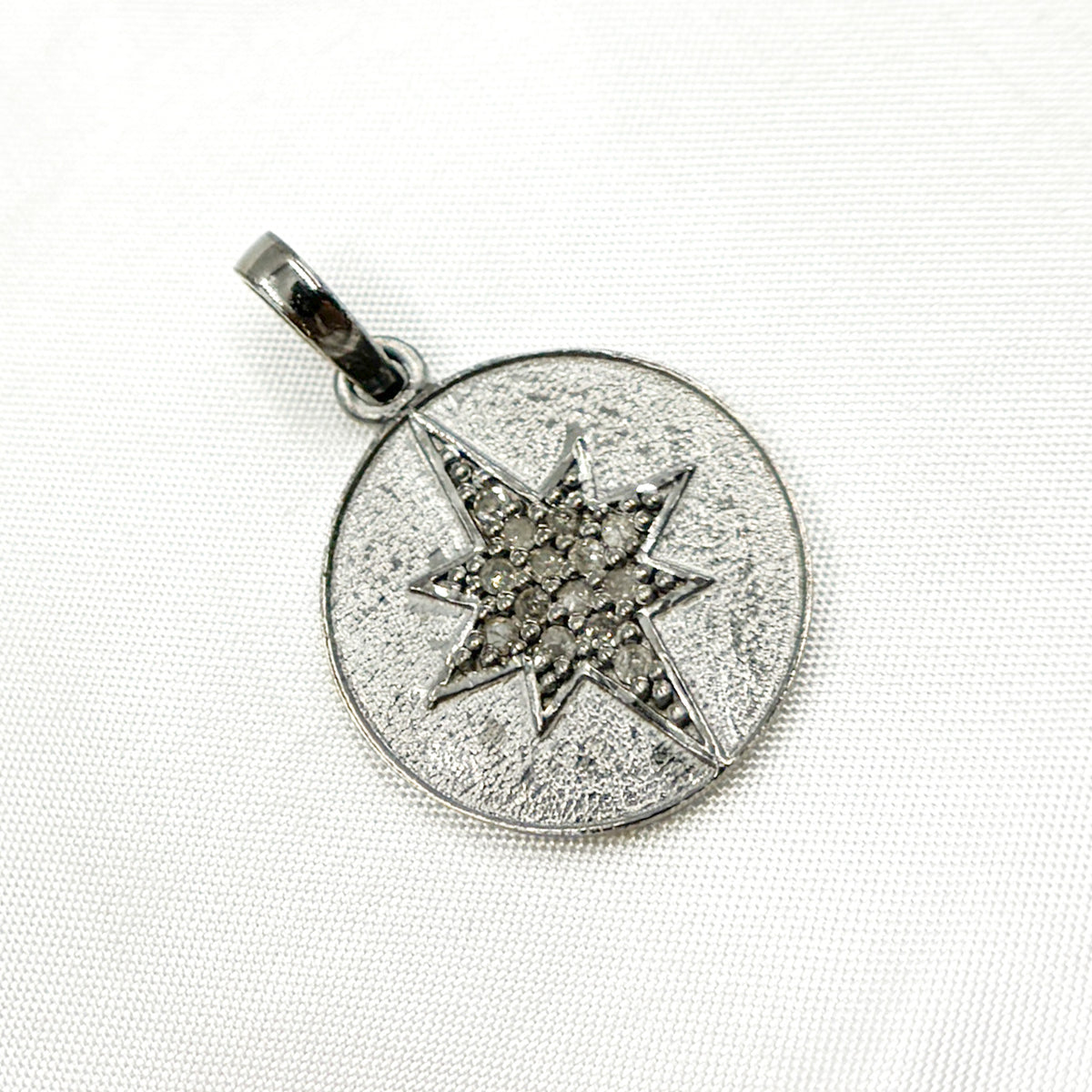 DP287. Diamond Round Star Pendant