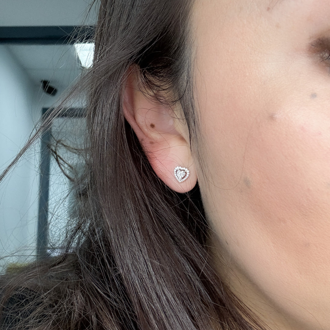 ER412666. 14K Solid White Gold Diamond Heart Studs