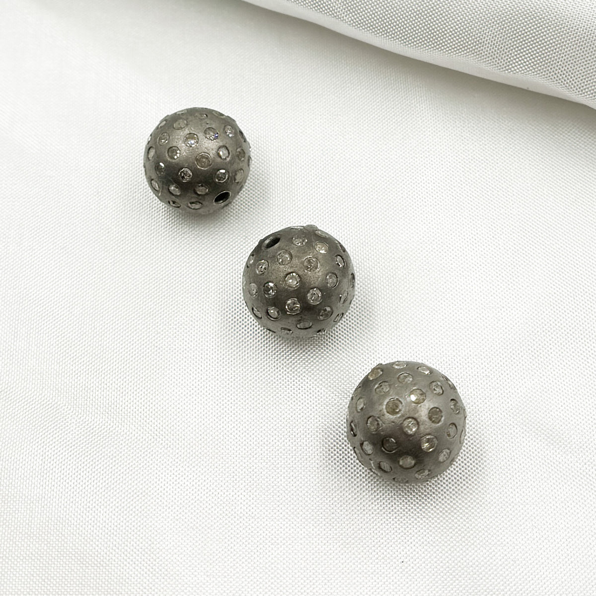 DC723. Diamond Sterling Silver Round Bead