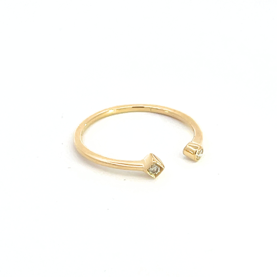 14k Solid Yellow Gold Diamond Ring.