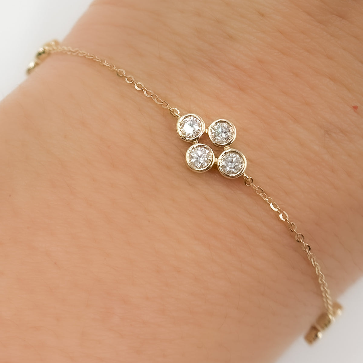 BFI61267. 14k Solid Gold Diamond Bracelet
