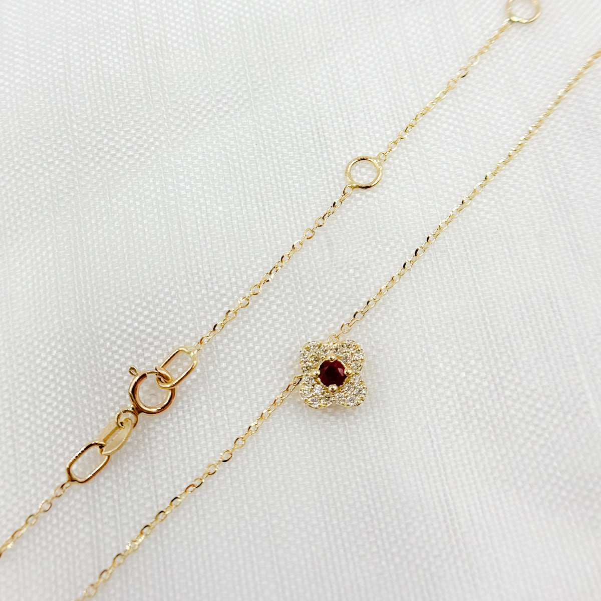 Gold Flower Solitaire Tiny Necklace