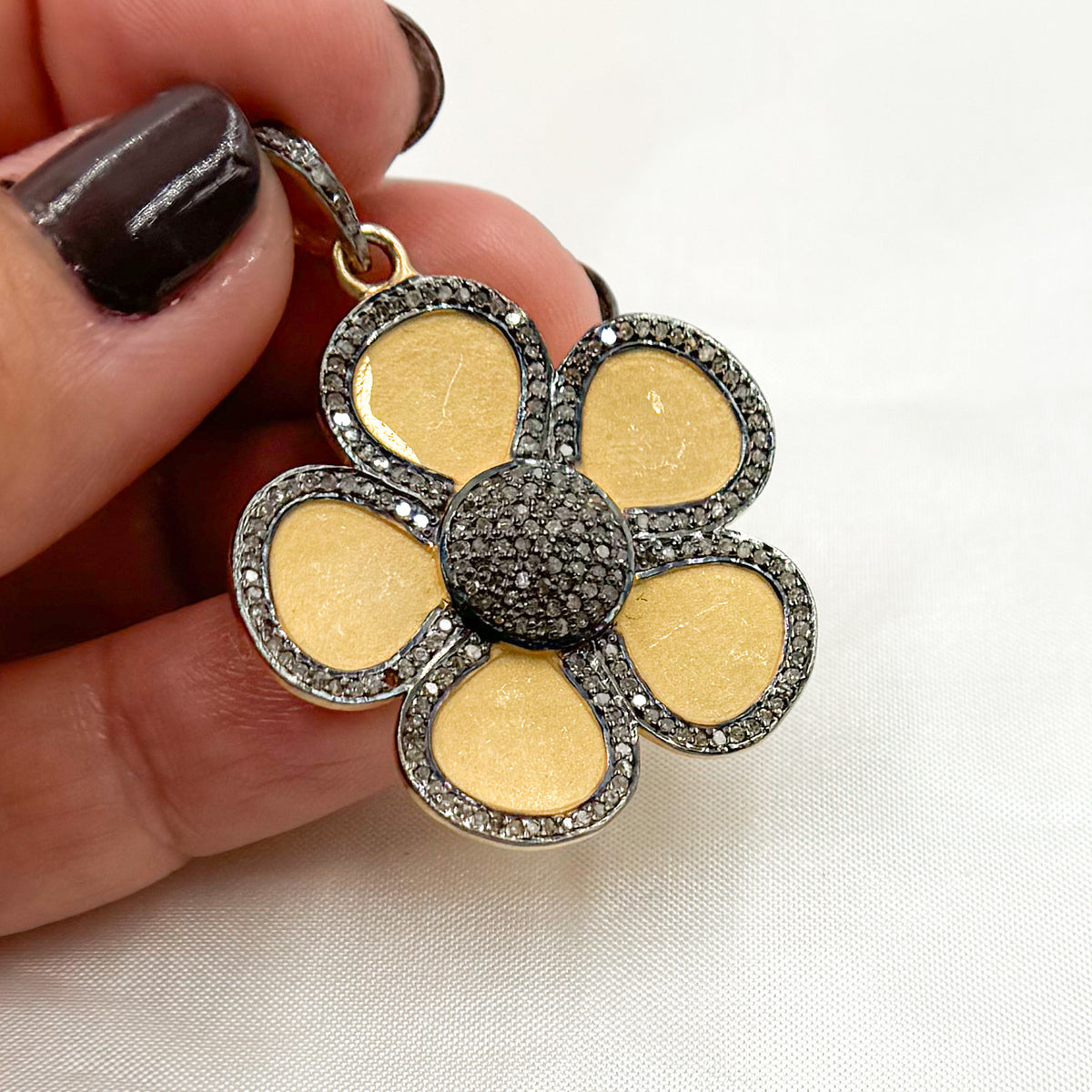 DP173. Diamond Sterling Silver Flower Pendant