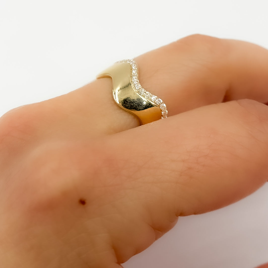 RAD02420. 14K Solid Yellow Gold Diamond Band Ring