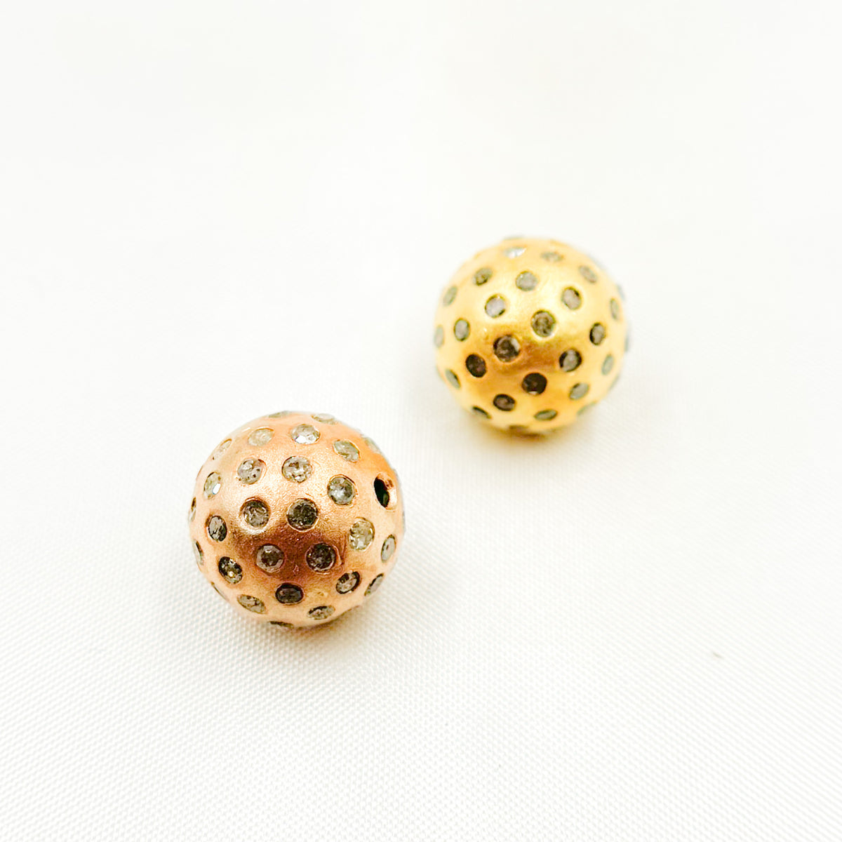 DC723. Diamond Sterling Silver Round Bead