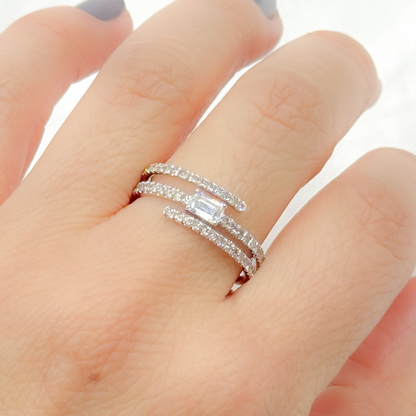 14k Solid Gold Spiral Baguette Diamond Ring.