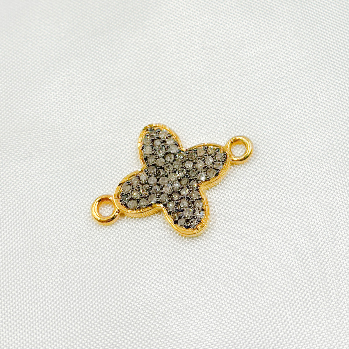 DC923. Diamond Sterling Silver Flower Connector