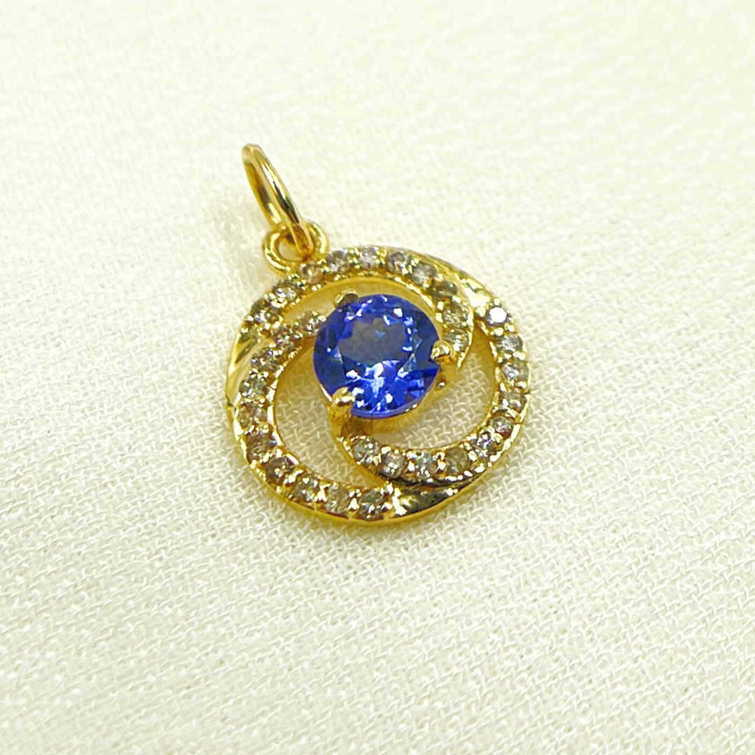 14K Solid Gold Diamond Circle Charm. GDP129