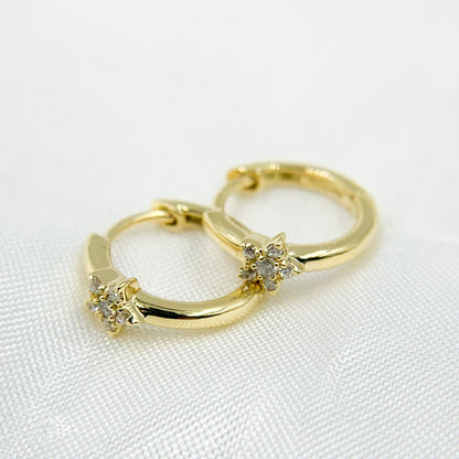 HP400722. 14k Solid Gold Diamond Star Stud Earrings